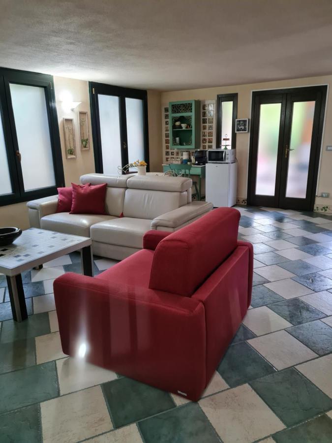 L'Antica Cantina Usini Buitenkant foto