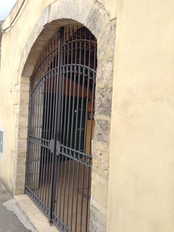 L'Antica Cantina Usini Buitenkant foto